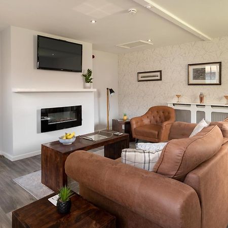 The Stable Suite At York Racecourse Экстерьер фото