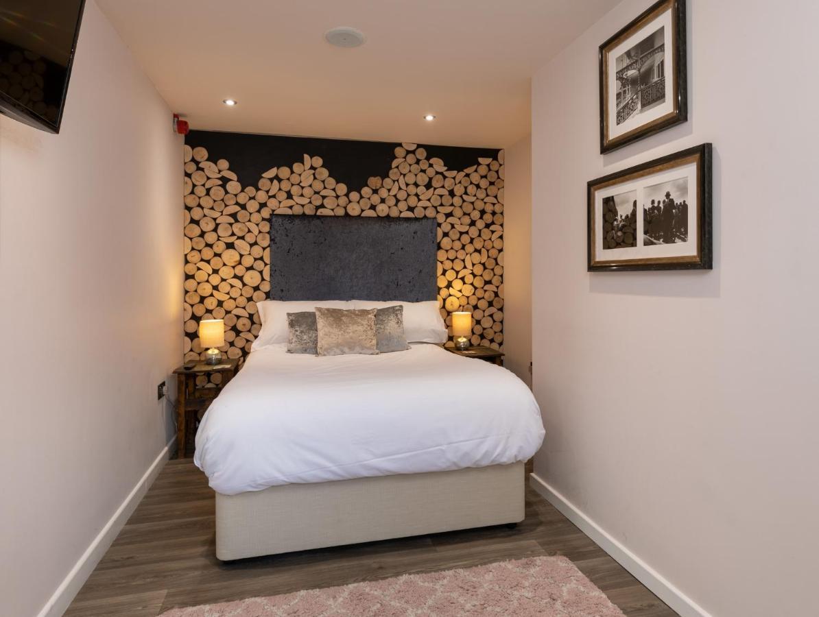 The Stable Suite At York Racecourse Экстерьер фото
